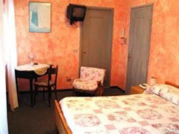 Hirondelle Hotell Aosta Eksteriør bilde